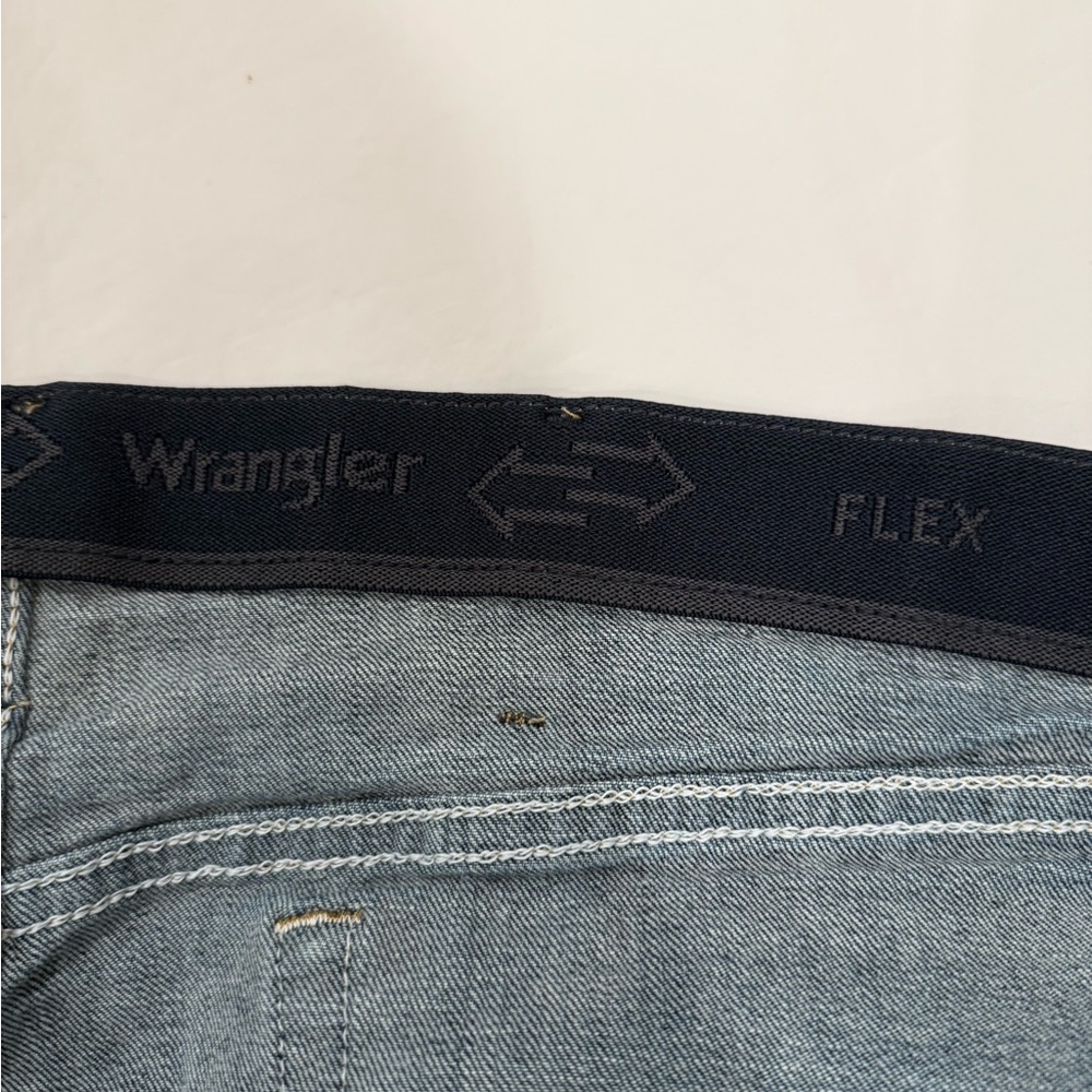 Wrangler Men's Straight Fit Denim Jeans Size 38x34 - Picture 4 of 7